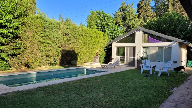 Casa a la venta en Country Las Lajas!