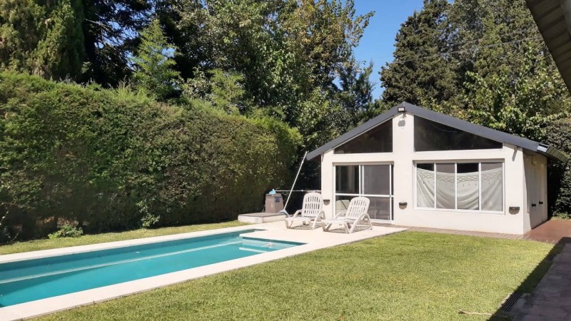 Casa a la venta en Country Las Lajas!