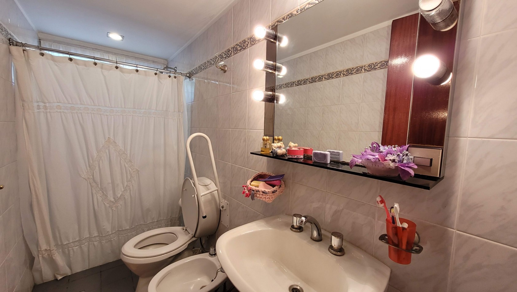 Casa a la venta en Country Las Lajas