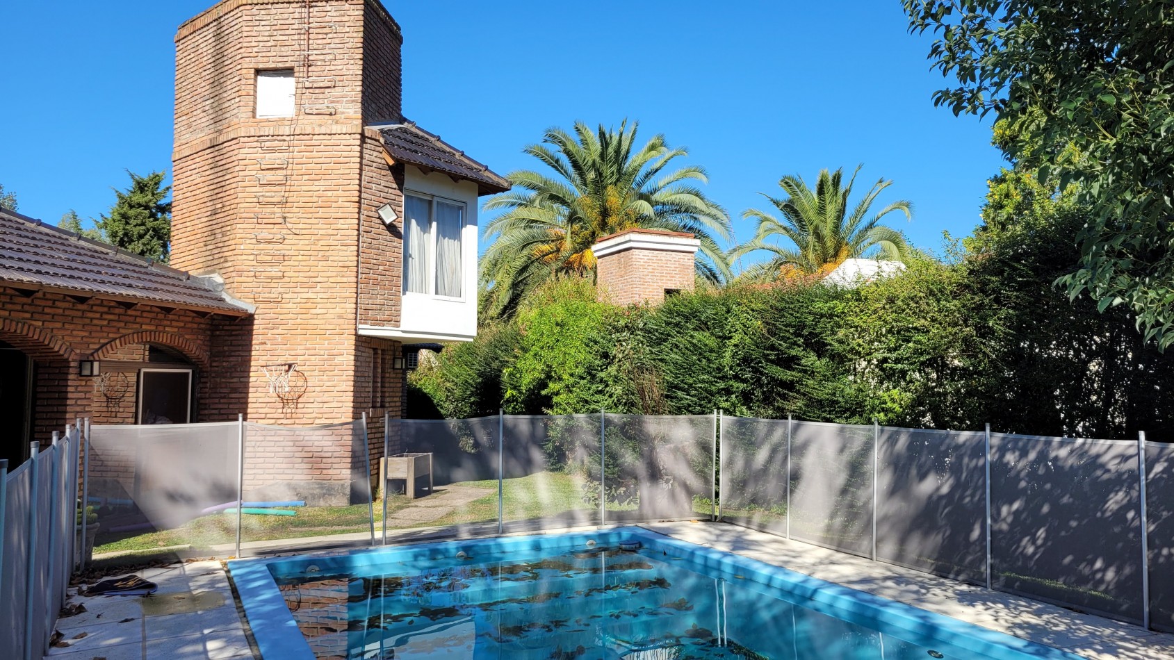 Casa a la venta en Country Las Lajas!