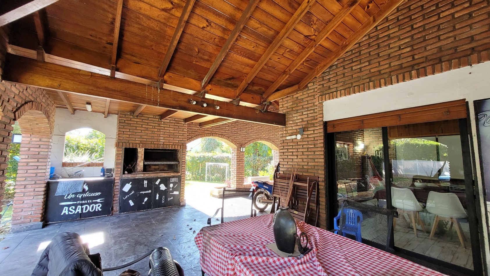 Casa a la venta en Country Las Lajas!