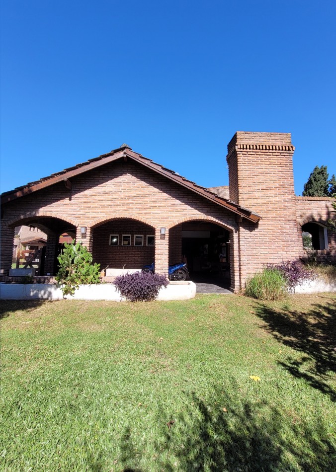 Casa a la venta en Country Las Lajas!