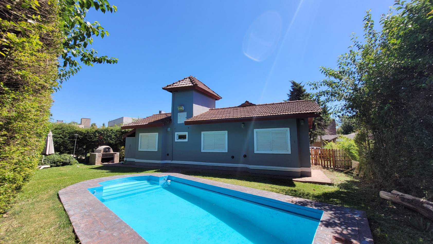 Casa en venta en Country Las Lajas