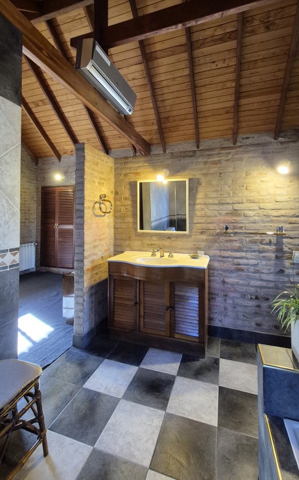 Casa en venta en Country Las Lajas - Ideal dos Familias