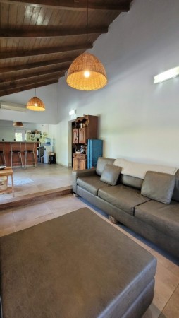 Casa a la venta en Country Las Lajas!