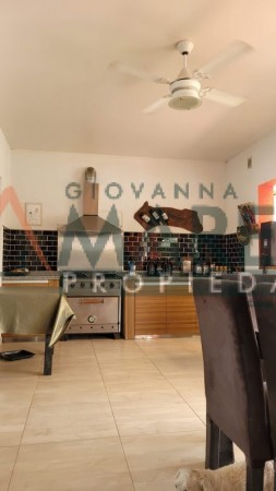 Casa a la venta en Comarcas de Lujan! - Santa Irene