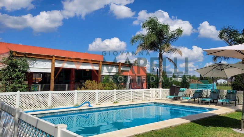 Casa a la venta en Comarcas de Lujan! - Santa Irene