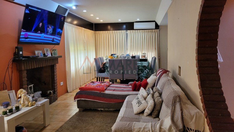 Casa a la venta en Country Las Lajas!