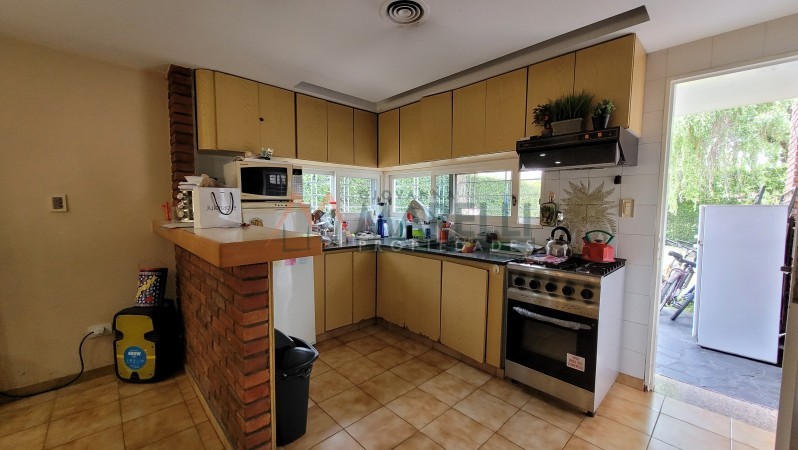 Casa a la venta en Country Las Lajas!