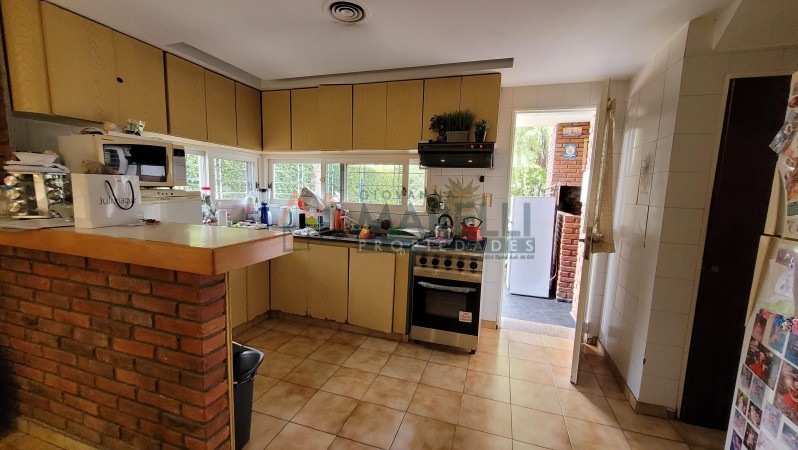 Casa a la venta en Country Las Lajas!