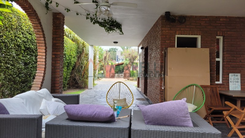 Casa a la venta en Country Las Lajas!