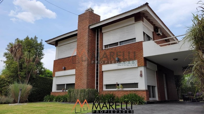 Casa a la venta en Country Las Lajas!