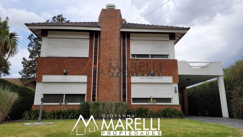 Casa a la venta en Country Las Lajas!