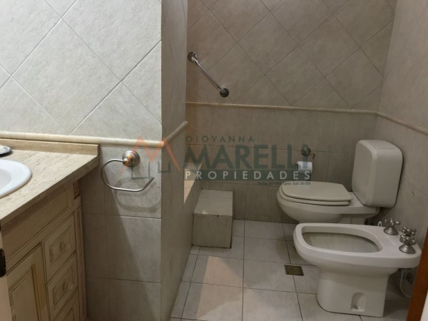 Venta en Country Las Lajas!