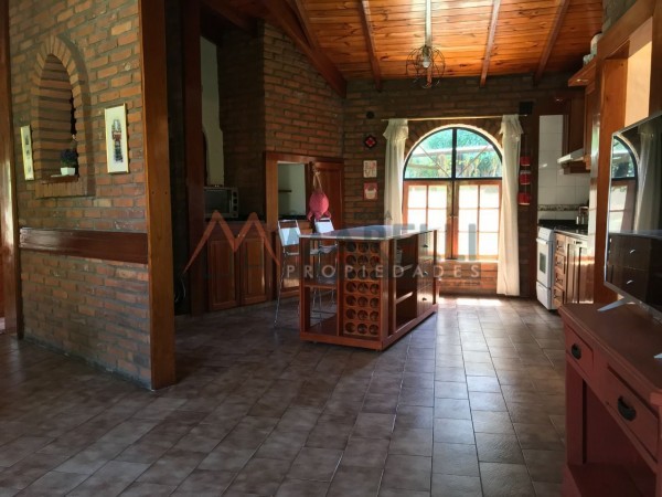 Venta en Country Las Lajas!