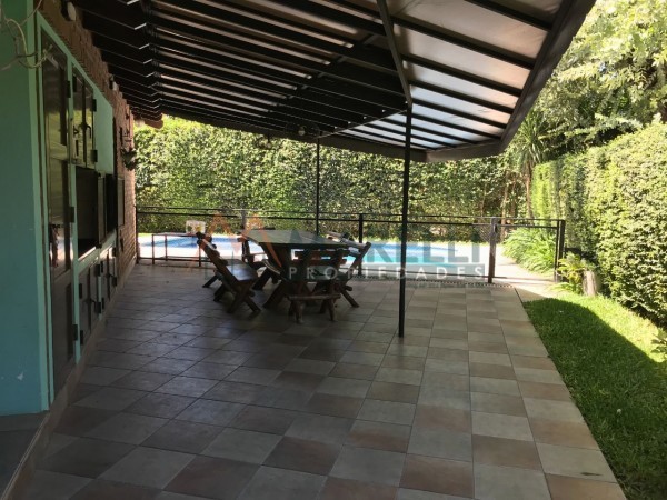 Venta en Country Las Lajas!