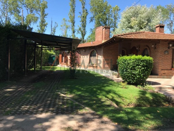 Venta en Country Las Lajas!