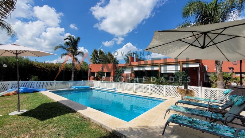 Casa a la venta en Comarcas de Lujan! - Santa Irene