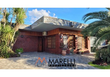 Casa a la venta en Country Las Lajas